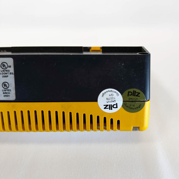 PSS SB DI8O8 Pilz Safety Bus Module 301140